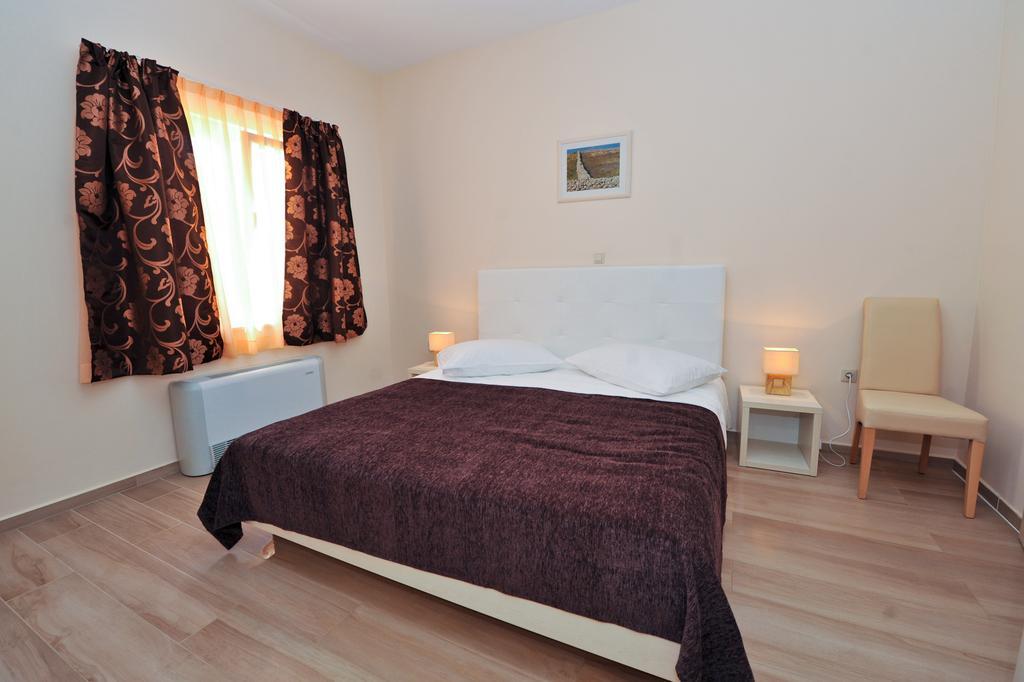 Lastura Aparthotel & Mobile Homes Novalja Room photo