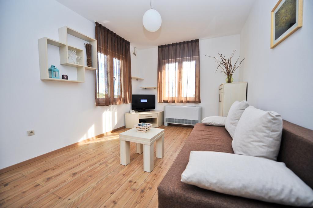 Lastura Aparthotel & Mobile Homes Novalja Room photo
