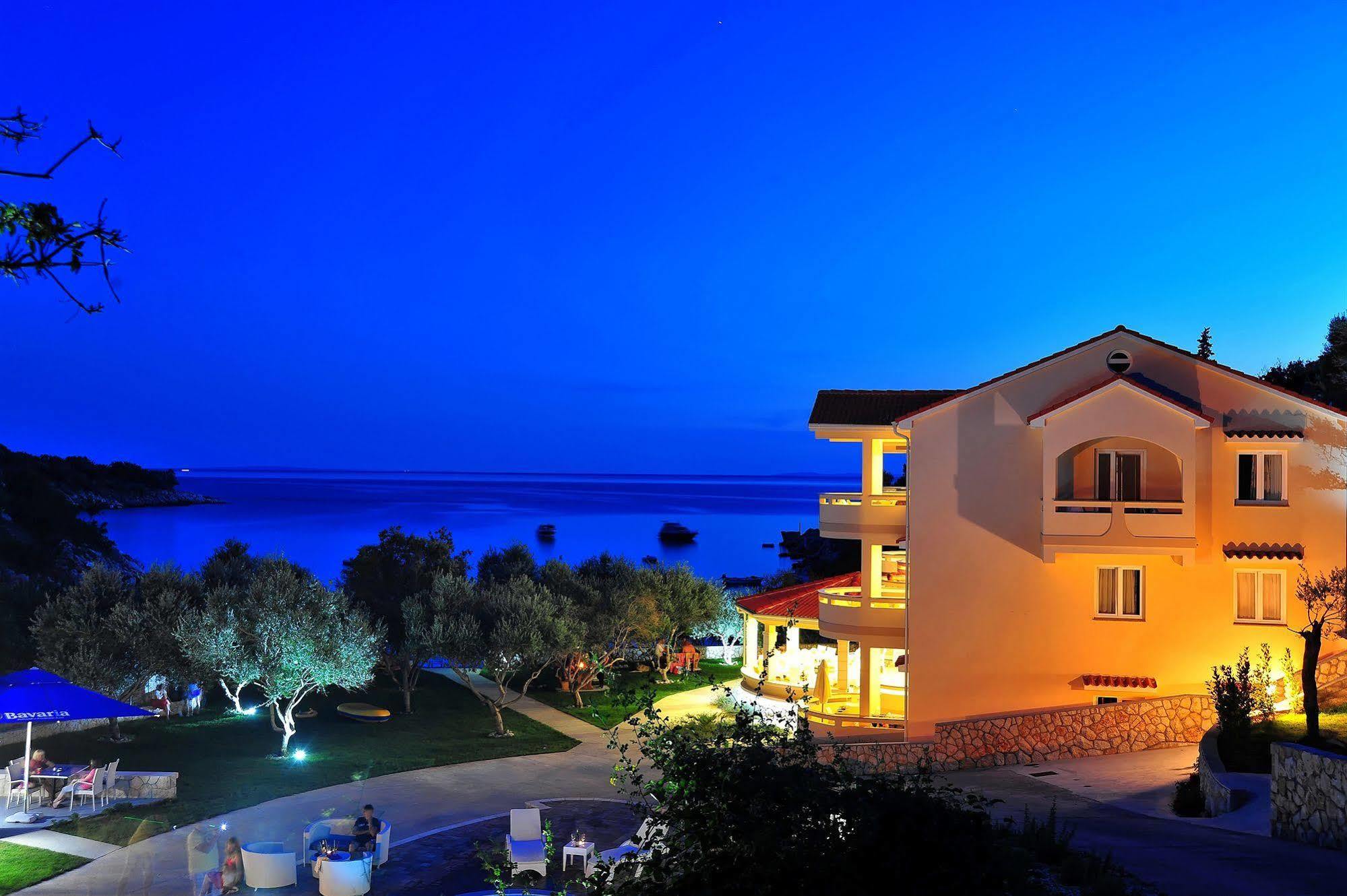 Lastura Aparthotel & Mobile Homes Novalja Exterior photo